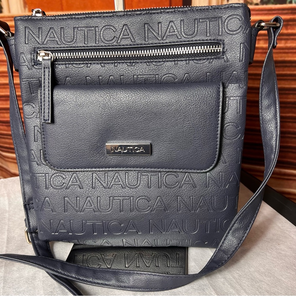 Nautica Embossed Navy Crossbody Bag, excellent condition - Picture 3 of 12